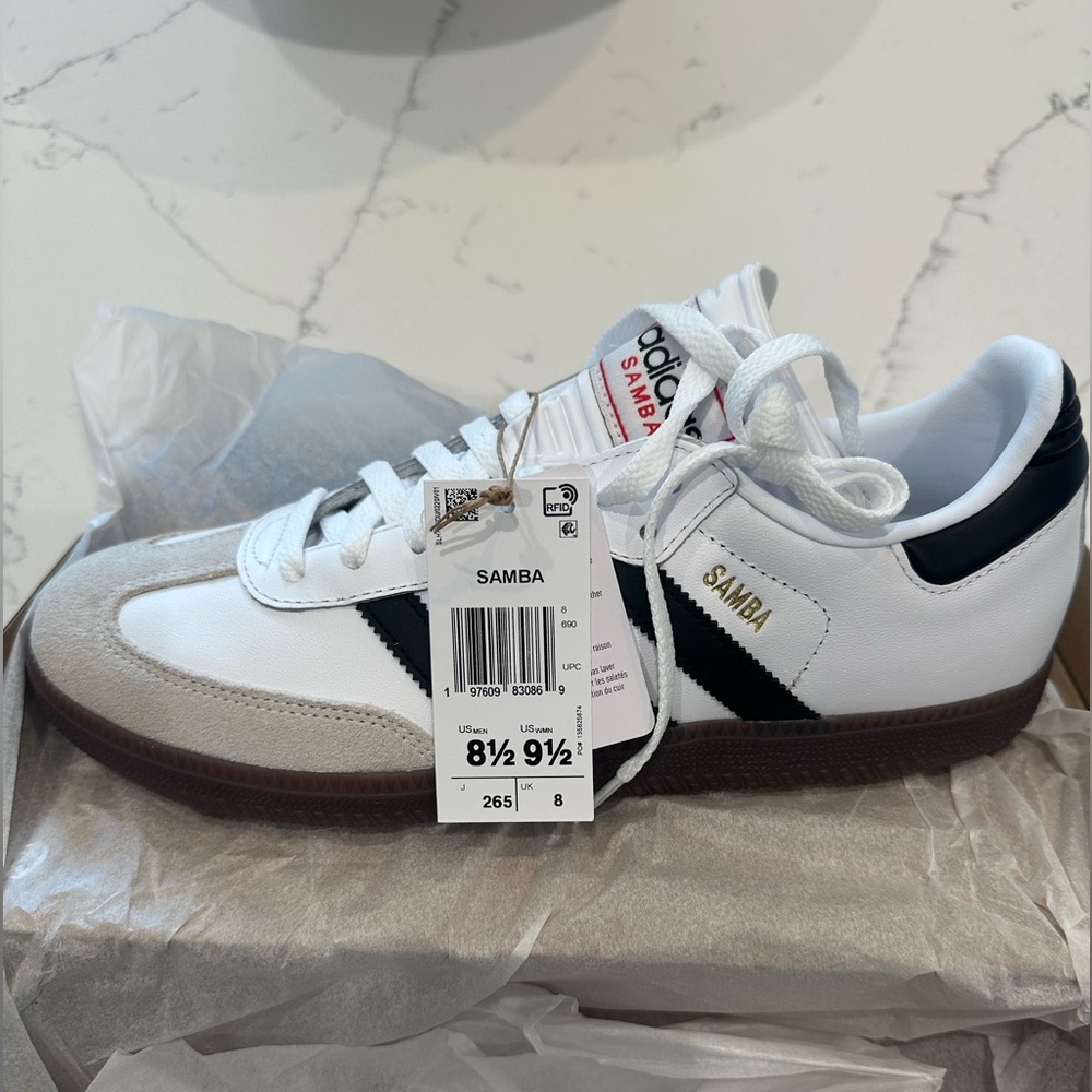 New in box Adidas Samba